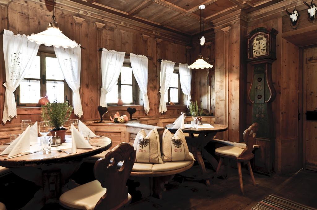 Hotel Gasthof Perauer Mayrhofen Exterior photo